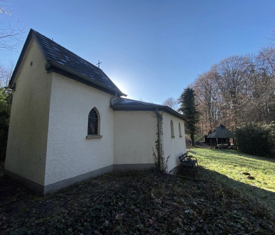 Lascheider Kapelle Seitenansicht, © Felsenland Südeifel Tourismus, A. C. Krebs Lascheider Kapelle Seitenansicht, © Felsenland Südeifel Tourismus, A. C. Krebs