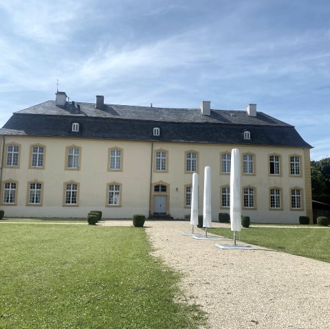 Schloss Niederweis, © Felsenland Südeifel Tourismus GmbH / Anna Carina Krebs Schloss Niederweis, © Felsenland Südeifel Tourismus GmbH / Anna Carina Krebs