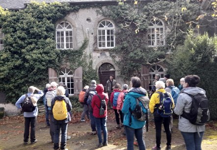 Wanderung Burg Falkenstein, © Felsenland Südeifel Tourismus GmbH Wanderung Burg Falkenstein, © Felsenland Südeifel Tourismus GmbH
