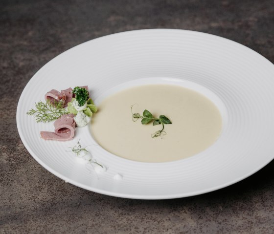 Uschis legendäre Senfsuppe © Boutique Hotel Genuss Uschis legendäre Senfsuppe © Boutique Hotel Genuss