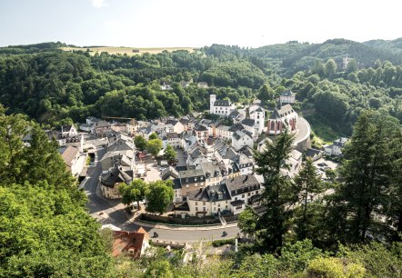 Aussicht auf Neuerburg, © Eifel Tourismus GmbH, Dominik Ketz Aussicht auf Neuerburg, © Eifel Tourismus GmbH, Dominik Ketz