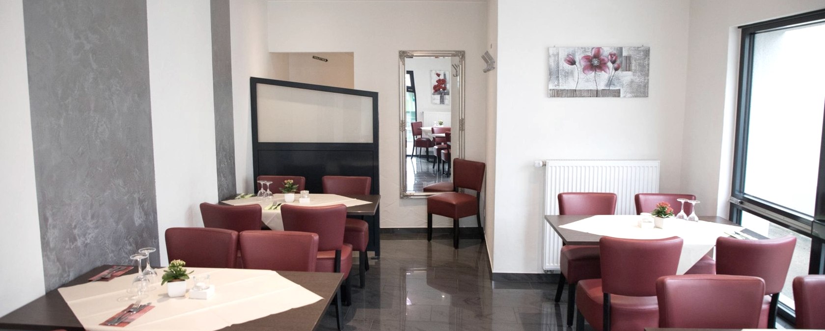 Innenbereich der Pizzeria Isola Bella in Irrel, © Ristorante Pizzeria Isola Bella, Gerald Vision Innenbereich der Pizzeria Isola Bella in Irrel, © Ristorante Pizzeria Isola Bella, Gerald Vision