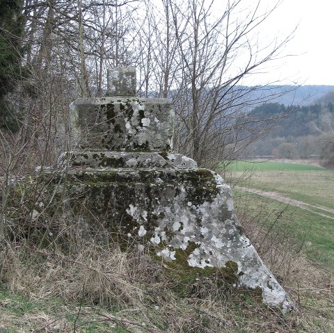 Schmittenkreuz - Seitenansicht, © Felsenland Südeifel Tourismus Schmittenkreuz - Seitenansicht, © Felsenland Südeifel Tourismus