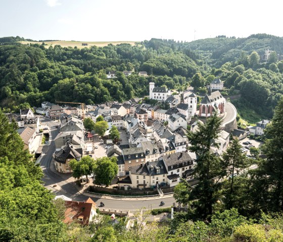 Aussicht auf Neuerburg, © Eifel Tourismus GmbH, Dominik Ketz Aussicht auf Neuerburg, © Eifel Tourismus GmbH, Dominik Ketz