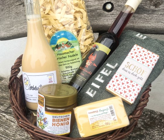 Geschenkkorb, © Felsenland Südeifel Tourismus GmbH / Anna Carina Krebs Geschenkkorb, © Felsenland Südeifel Tourismus GmbH / Anna Carina Krebs