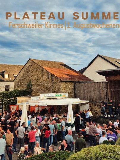 Une affiche annonçant la kermesse de Ferschweiler, qui se tiendra du 1er au 4 août. Elle contient des informations sur les différentes animations et les horaires d'ouverture.
