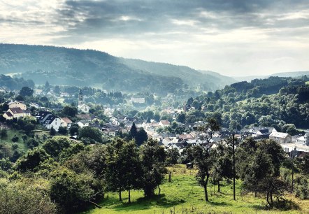 Blick auf Bollendorf von der Mariens&auml;ule, &copy; Felsenland S&uuml;deifel Tourismus GmbH / AC Krebs