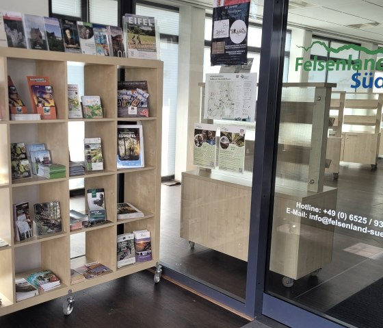 Prospektauslage Irrel, © Felsenland Südeifel Tourismus GmbH