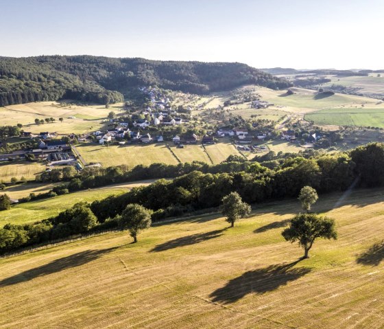 View over the Enz valley on the Klausnerweg, © Eifel Tourismus GmbH, D. Ketz