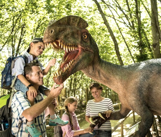 Der "Teufelsschlucht-Dinosaurier", © Felsenland Südeifel Tourismus GmbH