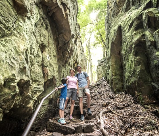 Auf dem Weg in die Teufelsschlucht, © Felsenland Südeifel Tourismus GmbH