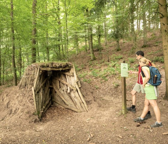 Charcoal burner's hut on the stream path in the delux Nature Hiking Park, © Eifel Tourismus GmbH, D. Ketz