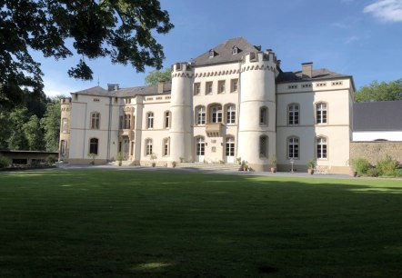 Schloss Kewenig Aussenansicht, © Familie Weyrich, Schloss Kewenig