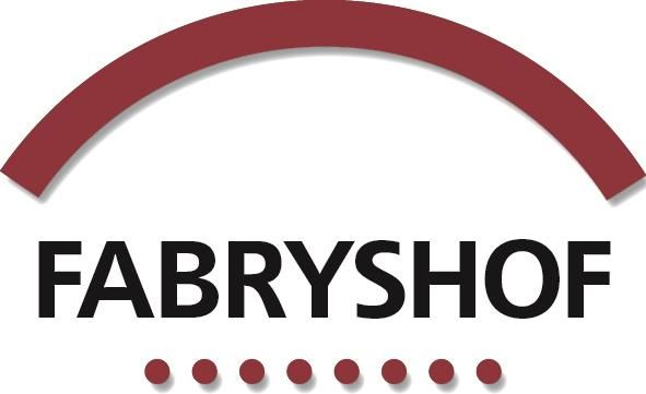 Das Bild zeigt ein Logo mit dem Schriftzug "FABRYSHOF". Über dem Text befindet sich ein rotes, gewölbtes Element.