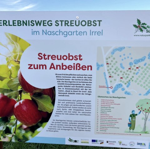 Panneau d'information Naschgarten Irrel, © Felsenland Südeifel Tourismus, Anna Carina Krebs