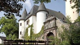 Frühlingszeit auf der BUrg Rittersdorf, © TI Bitburger Land