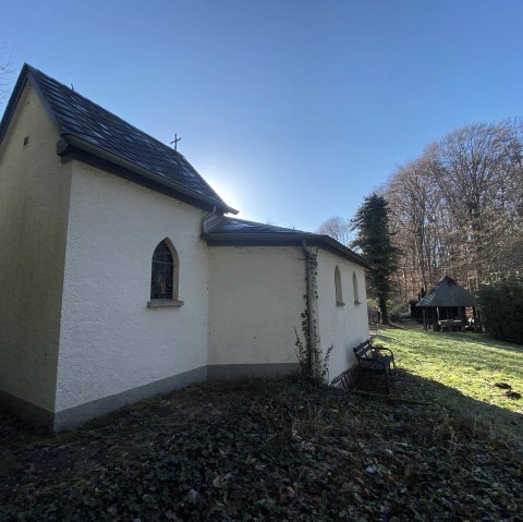 Lascheider Kapelle Seitenansicht, © Felsenland Südeifel Tourismus, A. C. Krebs