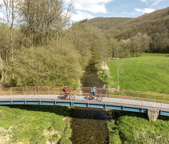 Idyllic cycle tour along the Enz on the Enz cycle path, &copy; Eifel Tourismus GmbH, Dominik Ketz
