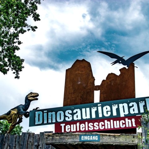 Eingangsbereich Dinosaurierpark Teufelsschlucht, &copy; Dinosaurierpark Teufelsschlucht