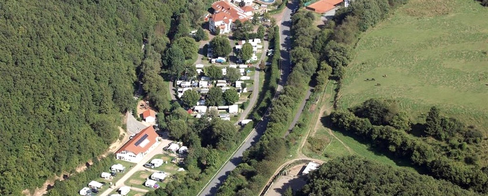 Vue aérienne du Camping In der Enz, © Felsenland Südeifel Tourismus