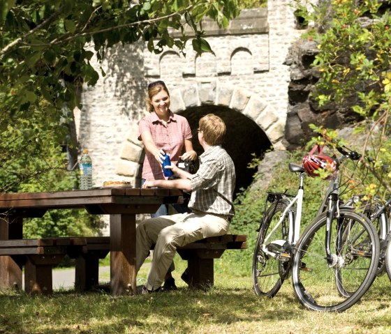 Rest along the Enz cycle path, &copy; Eifel Tourismus GmbH/D. Ketz