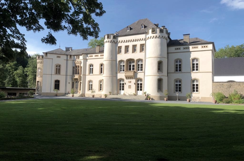 Schloss Kewenig Aussenansicht, © Familie Weyrich, Schloss Kewenig