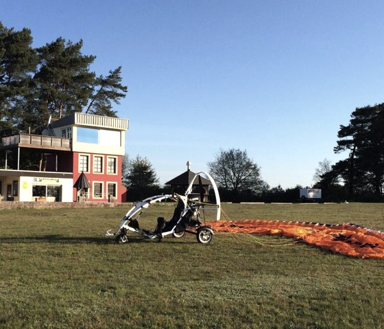 Trike rondvluchten op vliegveld Ernzen, © Saar-Mosel-Flug - Michael Reinhardt