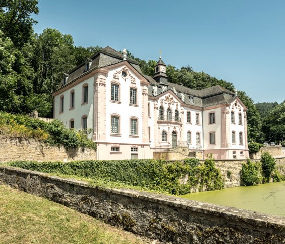 Schloss Weilerbach am Sauer-Radweg, © Eifel Tourismus GmbH, D. Ketz