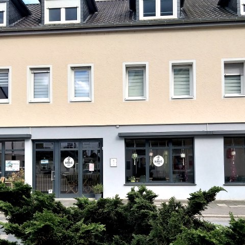 Nani's Caf&eacute;, &copy; Felsenland S&uuml;deifel Tourismus Johanna Schleder