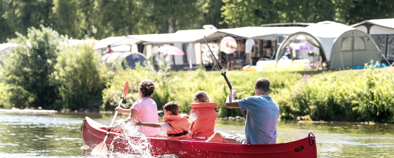 Familien-Kanutourauf der Sauer, © Felsenland Südeifel Tourismus GmbH
