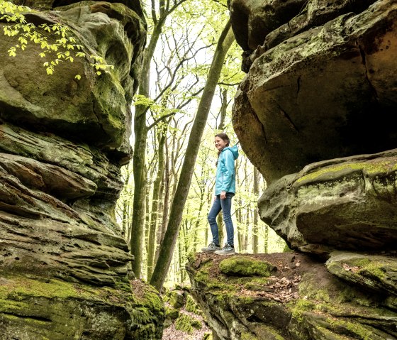 Climbing rocks on the Green Hell listening tour, &copy; Eifel Tourismus GmbH, Dominik Ketz