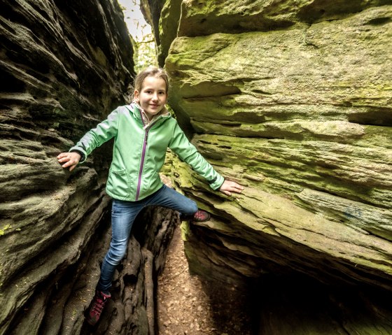 Klimplezier voor kinderen op de Lauschtour Grüne Hölle, © Eifel Tourismus GmbH, Dominik Ketz