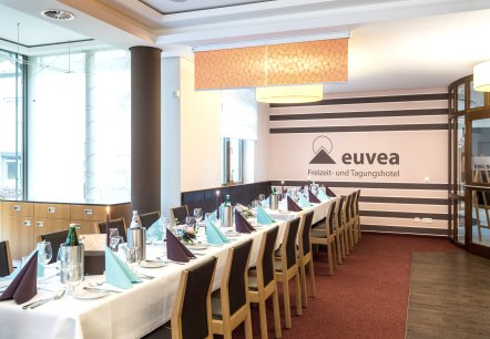 Festtafel, © Felsenland Südeifel Tourismus GmbH